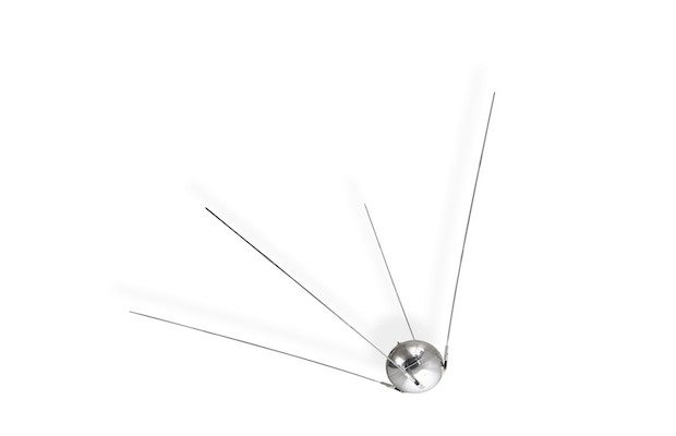 9759-Full-Scale-Custom-Sputnik-1-Model-lot-42-copy-620x400